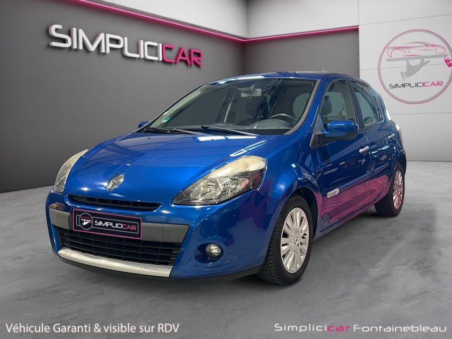 RENAULT d'occasion CLIO EXPRESSION CLIM TCE 100 de 2011 Fontainebleau