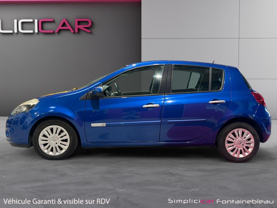 RENAULT d'occasion CLIO EXPRESSION CLIM TCE 100 de 2011 Fontainebleau