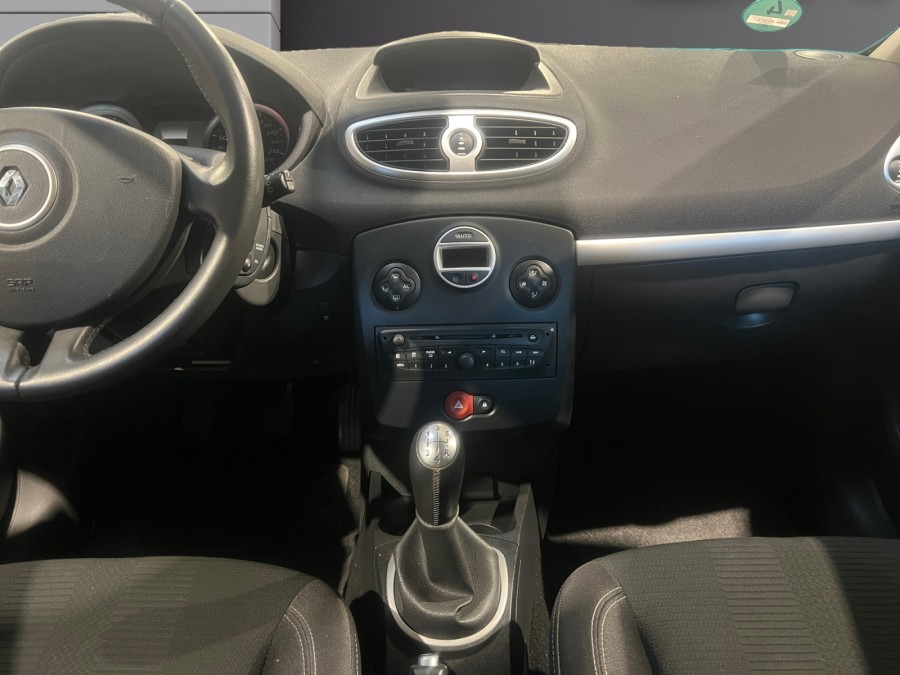 RENAULT d'occasion CLIO EXPRESSION CLIM TCE 100 de 2011 Fontainebleau