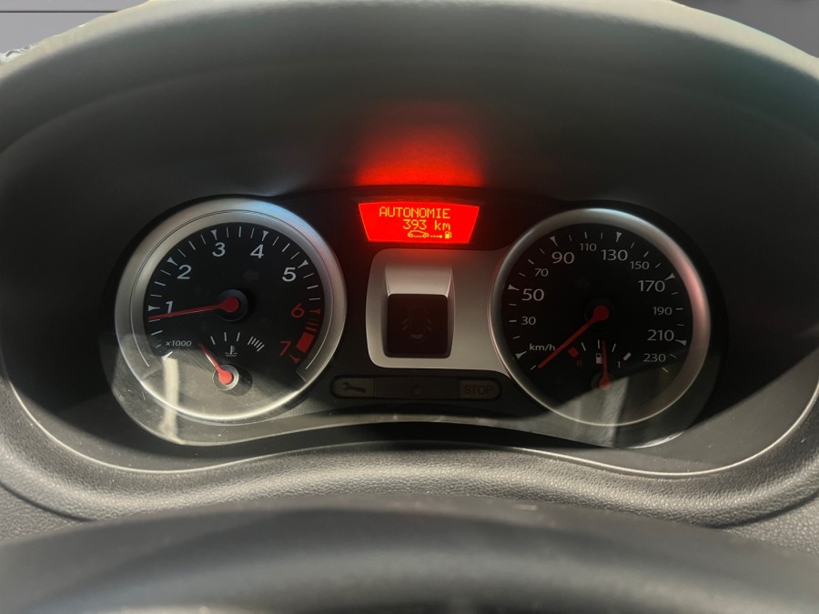 RENAULT d'occasion CLIO EXPRESSION CLIM TCE 100 de 2011 Fontainebleau