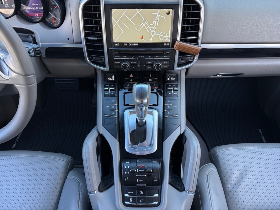 PORSCHE d'occasion CAYENNE 3 V6 D 245 TIPTRONIC S AUTO de 2012 Reims