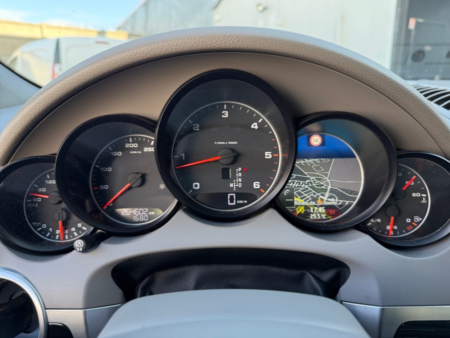 PORSCHE d'occasion CAYENNE 3 V6 D 245 TIPTRONIC S AUTO de 2012 Reims