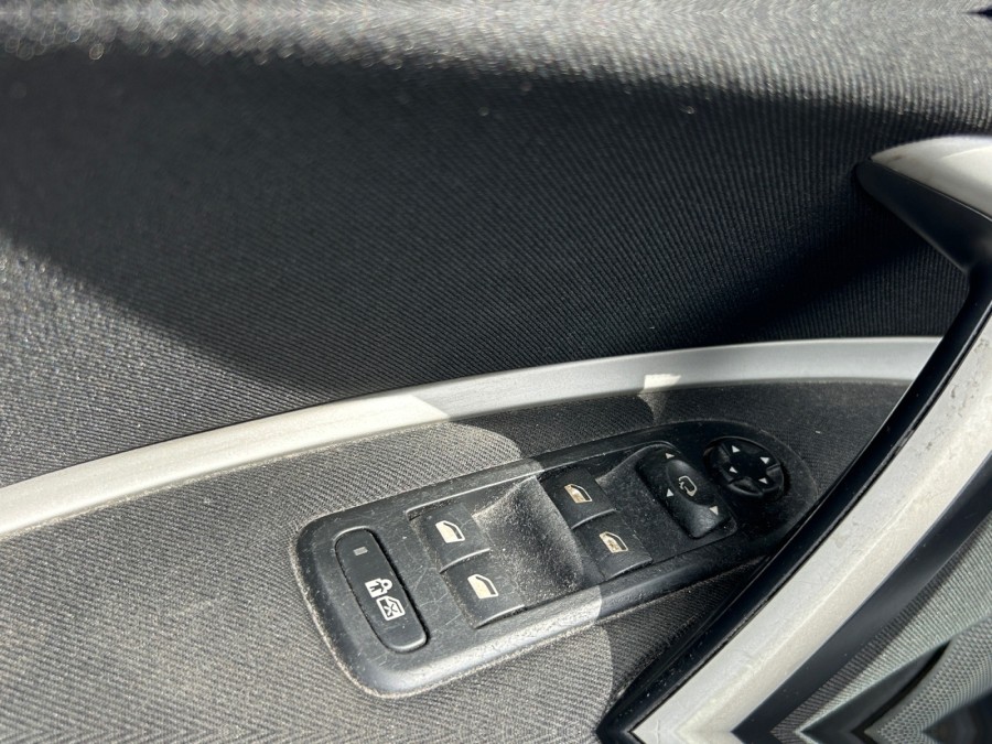 CITROEN d'occasion C5 1.6 EHDI 110 FAP de 2012 Osny (95)﻿