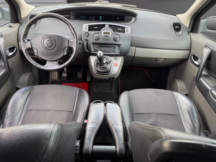 RENAULT d'occasion SCENIC II PACK AUTHENTIQUE 1.6 16V de 2005