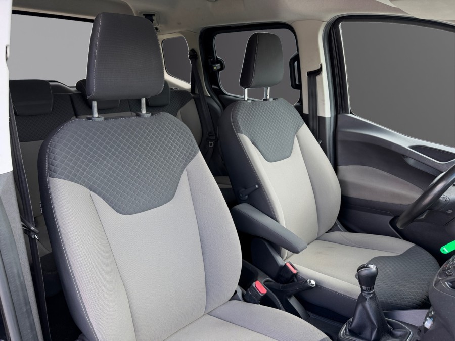 FORD d'occasion TOURNEO COURIER 1 100 ECOBOOST TITANIUM de 2016
