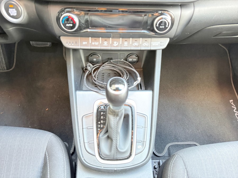 HYUNDAI d'occasion KONA 1.6 GDI HYBRID CREATIVE de 2021 Montreuil