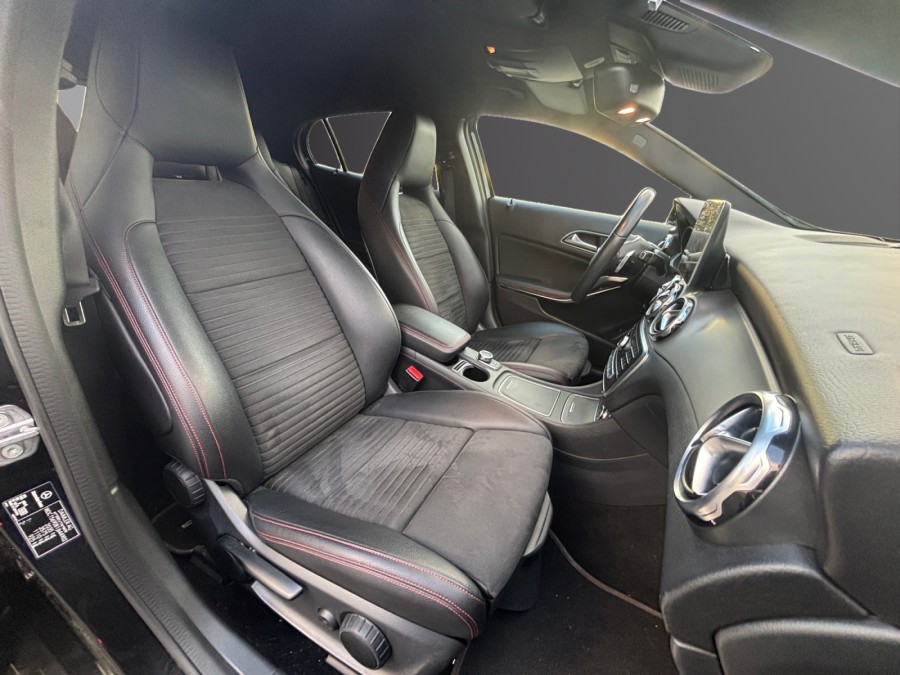 MERCEDES d'occasion CLASSE GLA GLA 200 D STARLIGHT EDITION de 2019