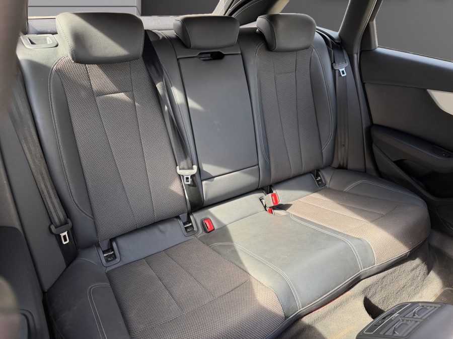 AUDI d'occasion A4 Avant 35 TDI 163 S Line S TRONIC de 2022 Lyon Nord