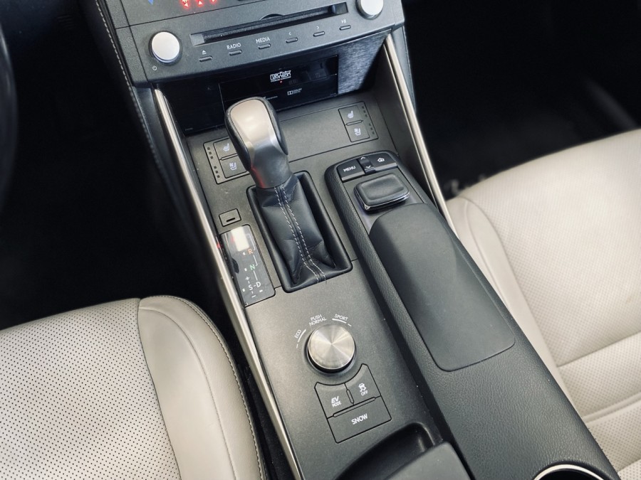 LEXUS d'occasion IS 300H Executive de 2015 Annecy (74)﻿