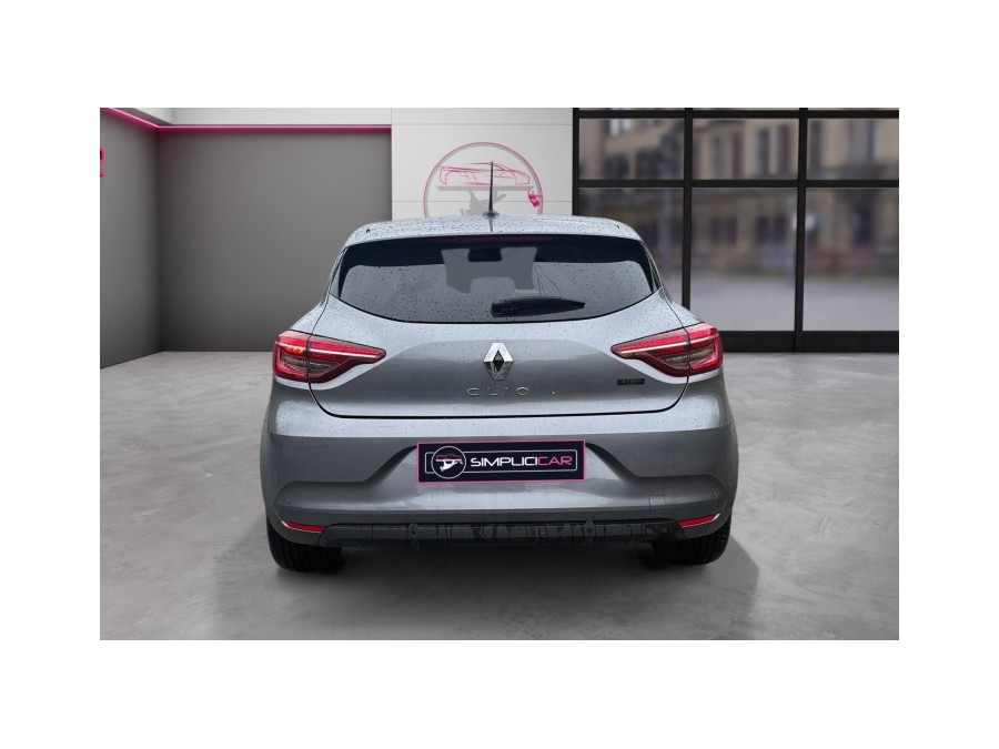 RENAULT d'occasion CLIO 1.6 E-Tech hybride 145ch Evolution de 2023