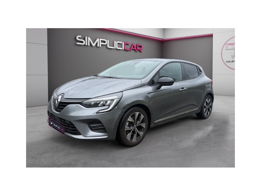 RENAULT d'occasion CLIO 1.6 E-Tech hybride 145ch Evolution de 2023