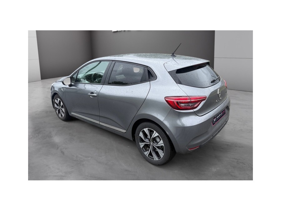 RENAULT d'occasion CLIO 1.6 E-Tech hybride 145ch Evolution de 2023
