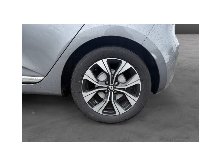 RENAULT d'occasion CLIO 1.6 E-Tech hybride 145ch Evolution de 2023