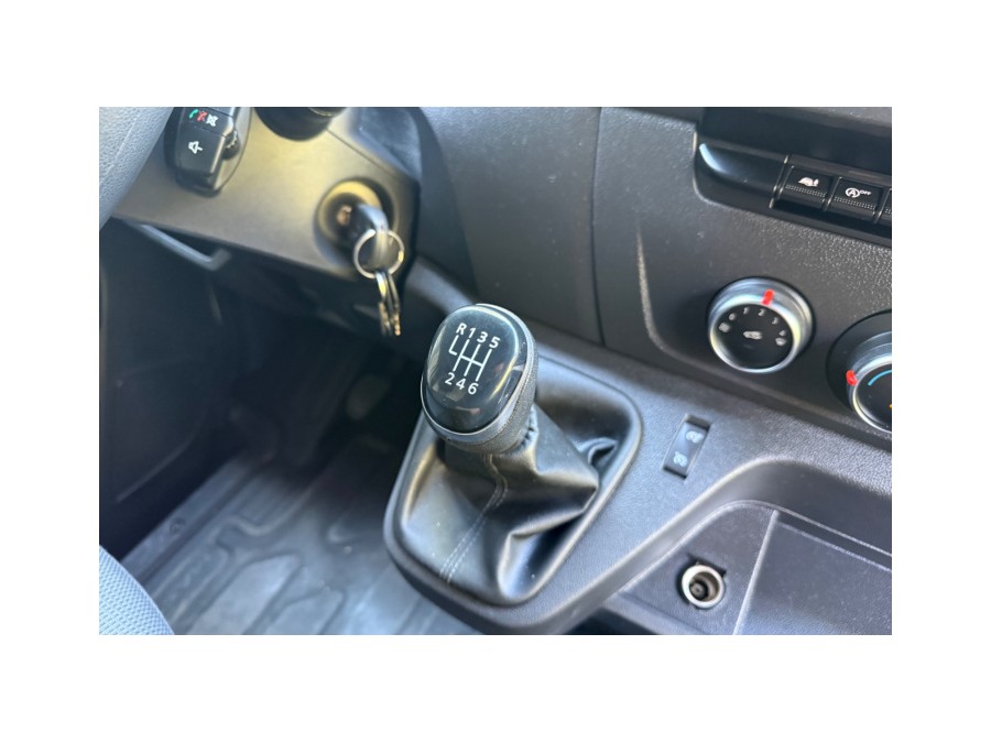 RENAULT d'occasion MASTER CA F3500 L2H2 DCI 180 CONFORT de 2020