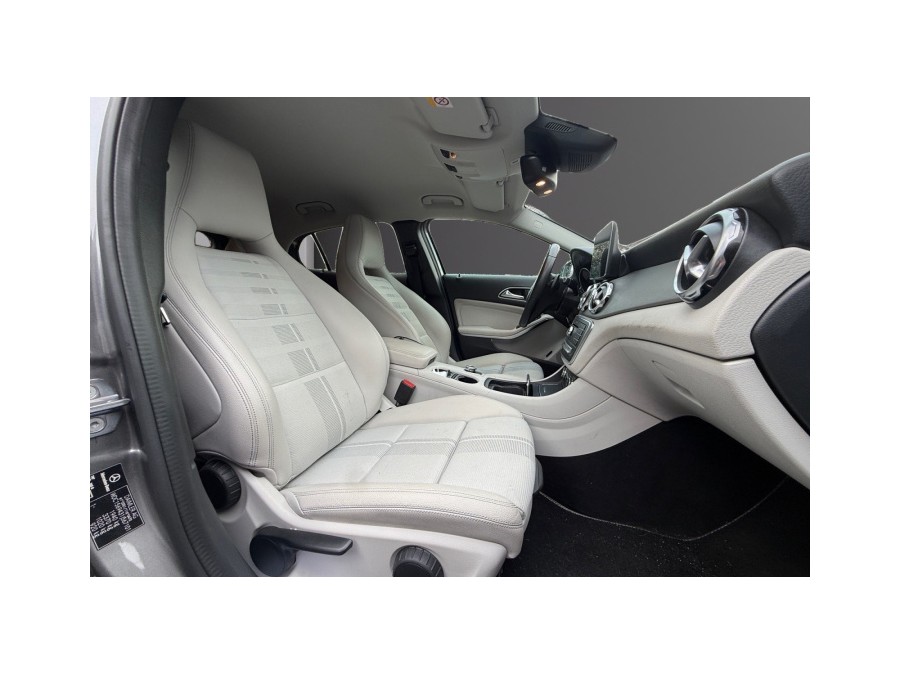 MERCEDES d'occasion GLA 200 156ch Sensation 7G-DCT Euro6d-T de 2019
