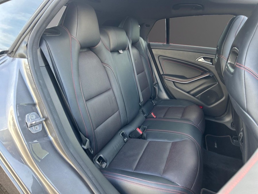 MERCEDES d'occasion CLA SHOOTING BRAKE 180 LAUNCH EDITION AUTO de