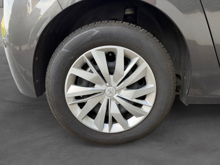 PEUGEOT d'occasion 208 1.5 BlueHDi 100 Premium de 2022 Vernon (27)﻿