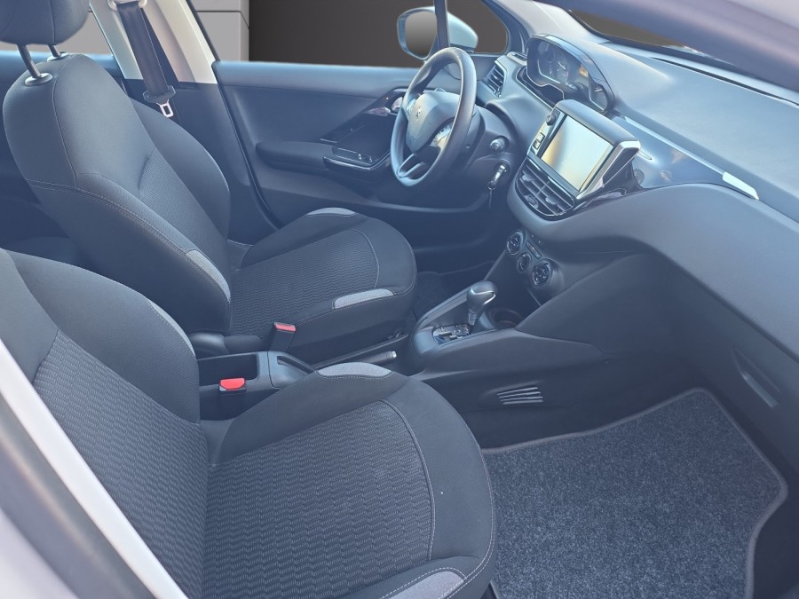 PEUGEOT d'occasion 208 PEUGEOT 208 1.2 PURETECH 110 Allure Business