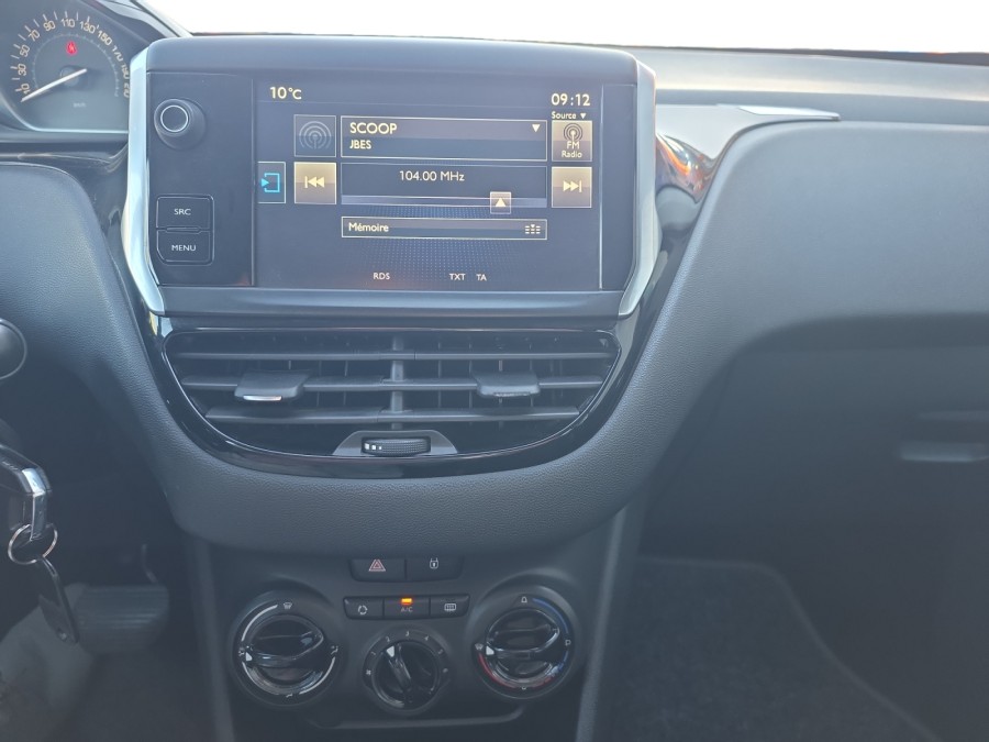 PEUGEOT d'occasion 208 PEUGEOT 208 1.2 PURETECH 110 Allure Business