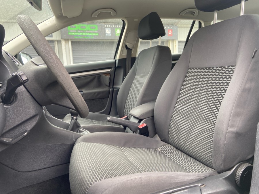 VOLKSWAGEN d'occasion GOLF SW 1.6 TDI 105 BLUEMOTION TRENDLINE de
