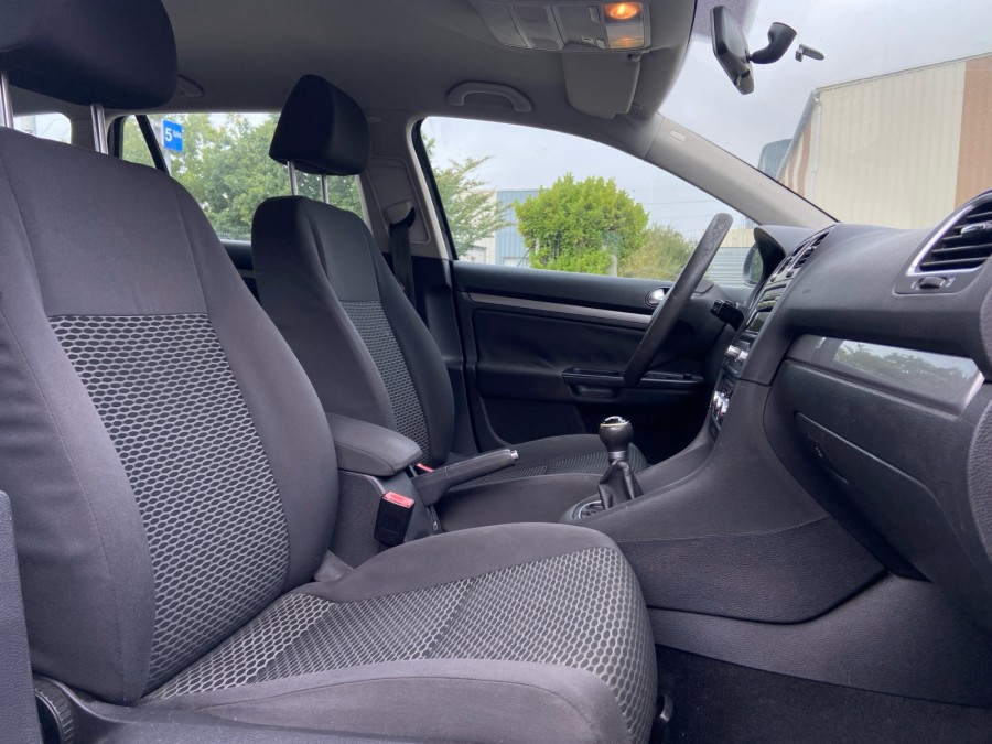 VOLKSWAGEN d'occasion GOLF SW 1.6 TDI 105 BLUEMOTION TRENDLINE de
