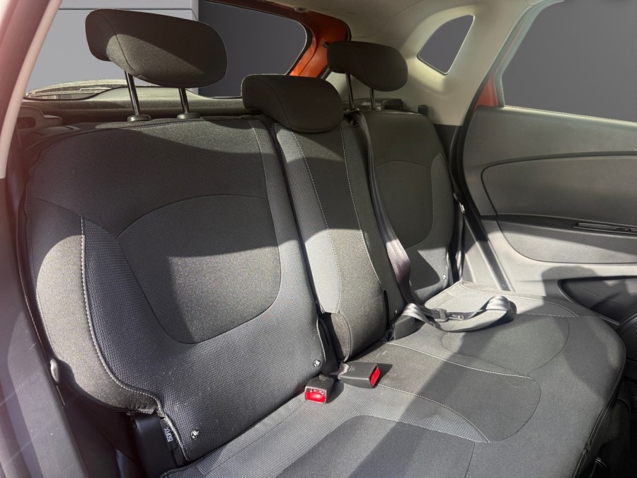 RENAULT d'occasion CAPTUR 1.2 TCE 120 ZEN EDC AUTO de 2015 Montreuil