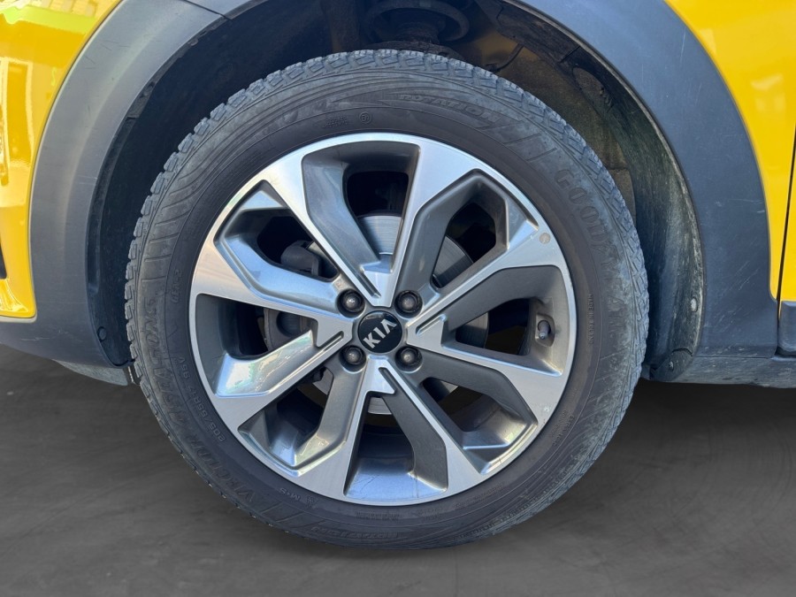 KIA d'occasion STONIC 1 TGDI 120 DESIGN de 2019 Nord Isère (38)﻿