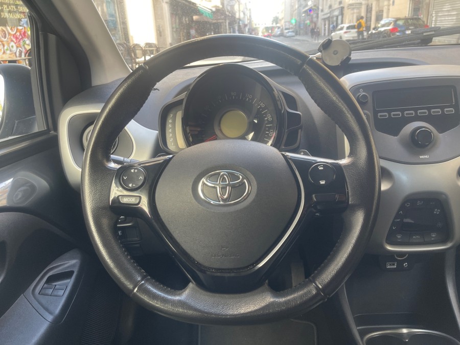 TOYOTA d'occasion AYGO II 1 VVTI X WAVE X SHIFT AUTO de 2018 Paris 15