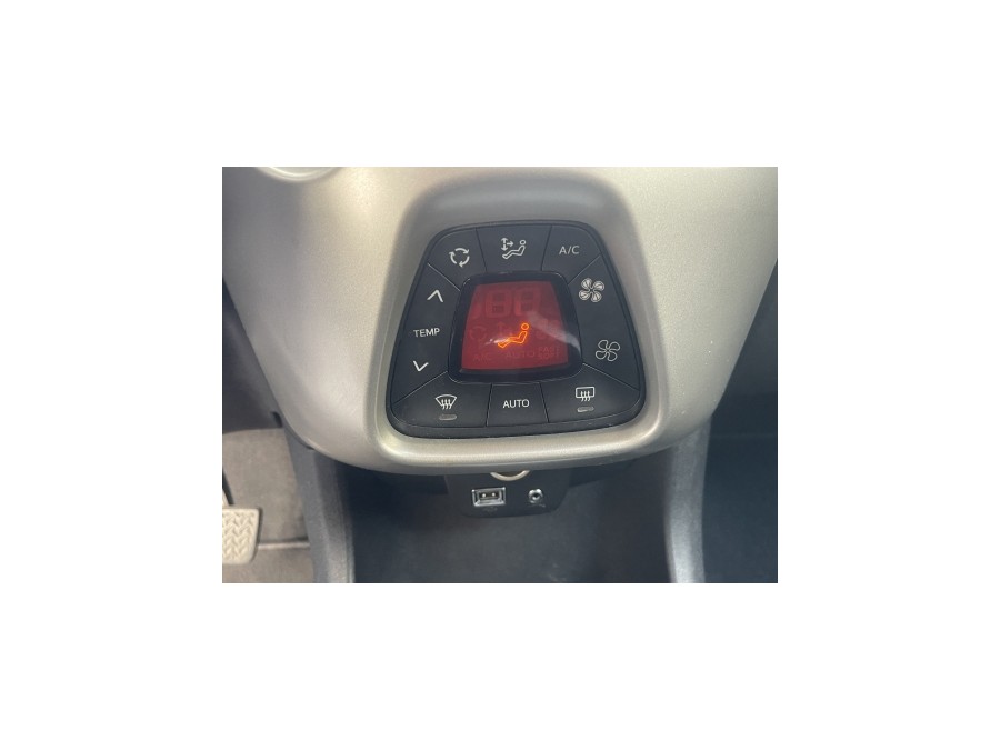 TOYOTA d'occasion AYGO II 1 VVTI X WAVE X SHIFT AUTO de 2018 Paris 15