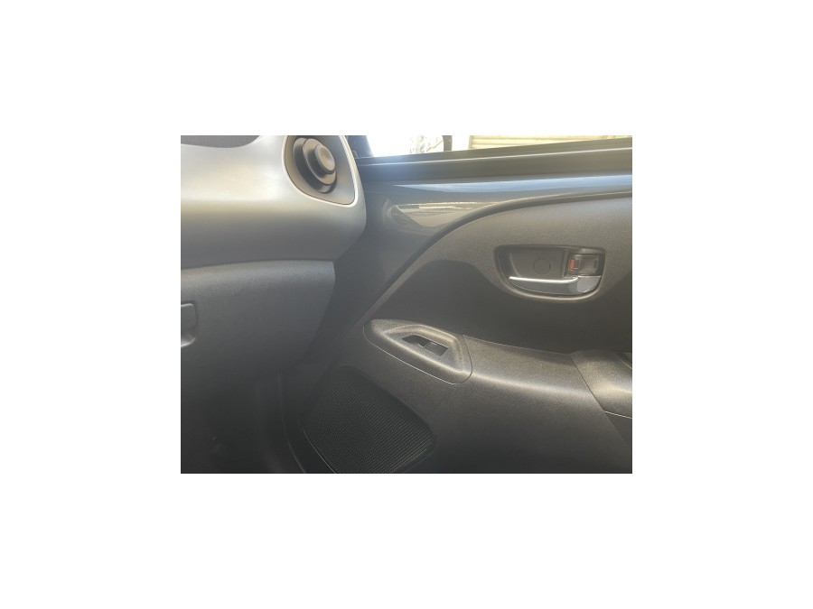 TOYOTA d'occasion AYGO II 1 VVTI X WAVE X SHIFT AUTO de 2018 Paris 15