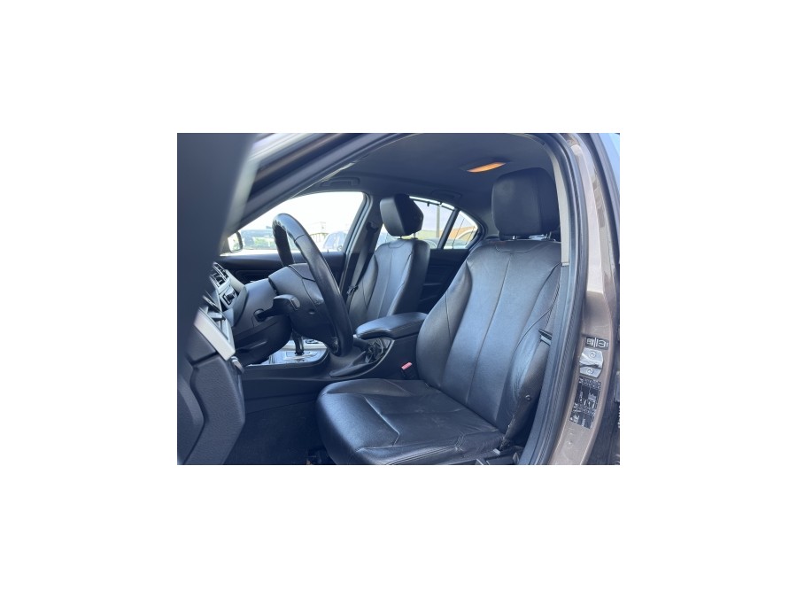 BMW d'occasion SERIE 3 320dA 184ch Business de 2013 Villebon Sur
