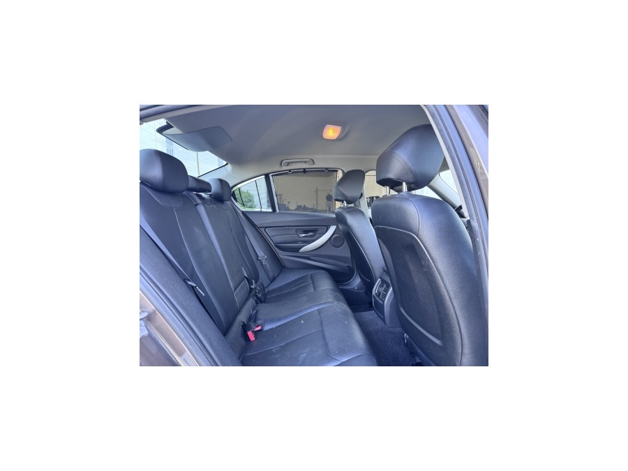 BMW d'occasion SERIE 3 320dA 184ch Business de 2013 Villebon Sur