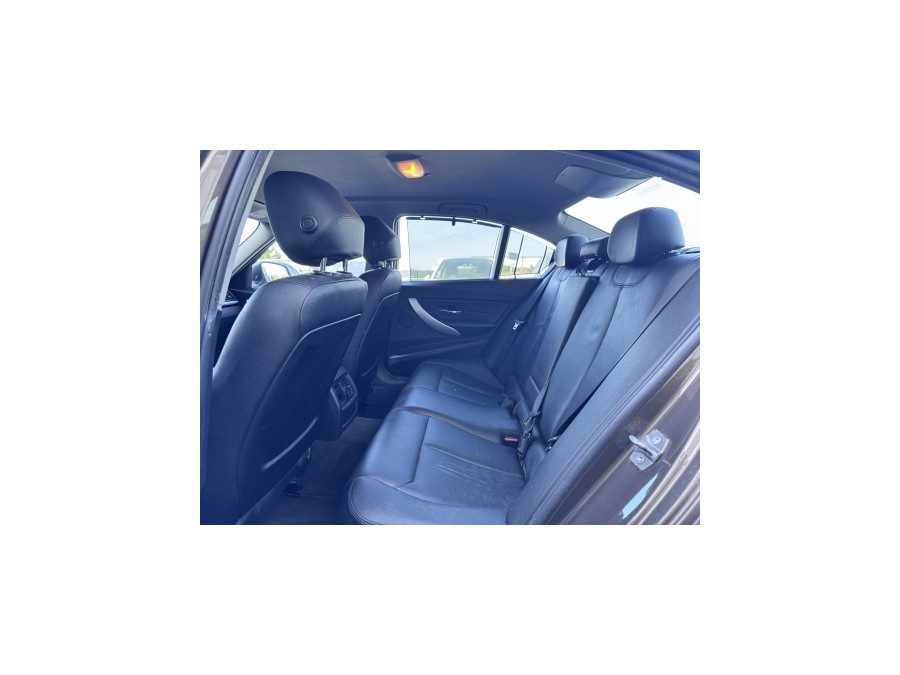 BMW d'occasion SERIE 3 320dA 184ch Business de 2013 Villebon Sur