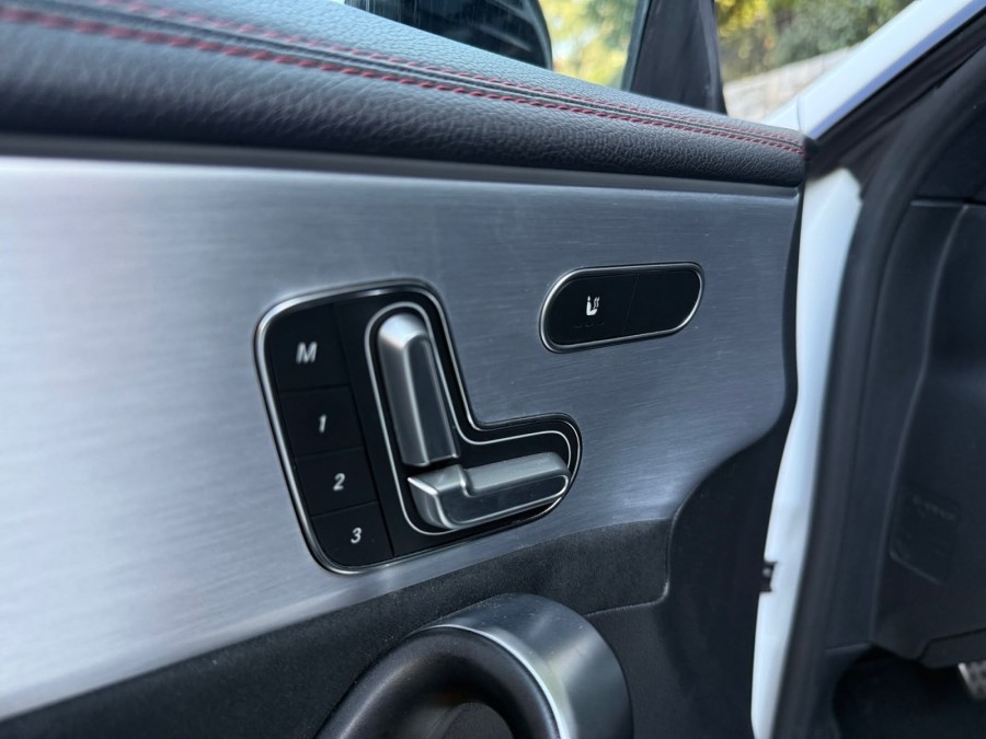 MERCEDES d'occasion CLASSE CLA II CLA 180 D AMG LINE 7G-DCT de 2019