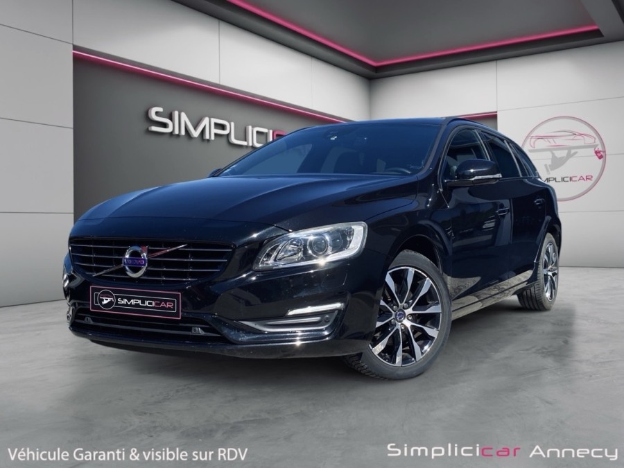 VOLVO d'occasion V60 D3 150 SUMMUM GEARTRONIC AUTO de 2016 Annecy