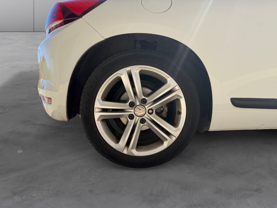 VOLKSWAGEN d'occasion SCIROCCO 2.0 TDI 150ch BlueMotion Technology