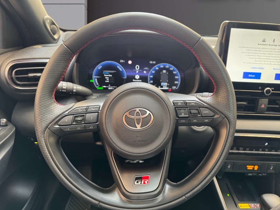 TOYOTA d'occasion YARIS IV 1.5 HYBRIDE 116H GR SPORT de 2026 Paris 15