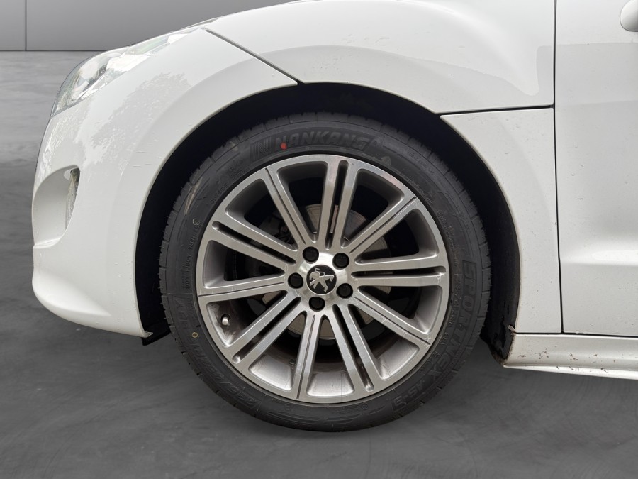 PEUGEOT d'occasion RCZ 1.6 THP 156 de 2011 Les Sables d'Olonne (85)﻿