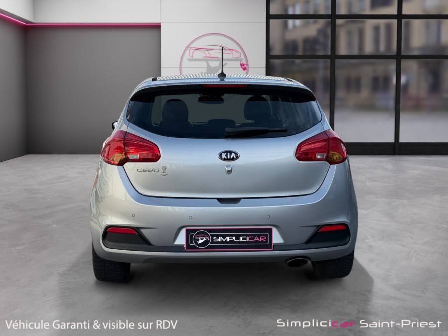 KIA d'occasion CEE'D 1.6 GDi 135ch Premium de 2014 Lyon St Priest
