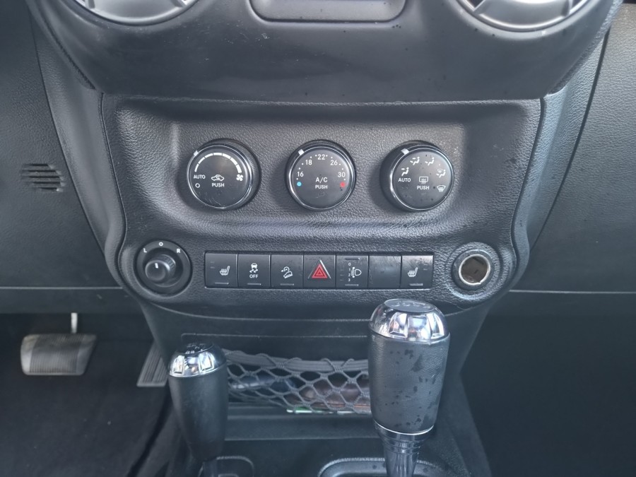 JEEP d'occasion WRANGLER 2.8 CRD 200 FAP UNLIMITED SAHARA AUTO de