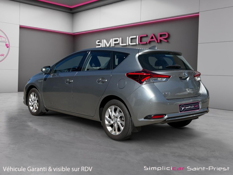 TOYOTA d'occasion AURIS HSD 136h Design de 2019 Lyon St Priest (69)﻿