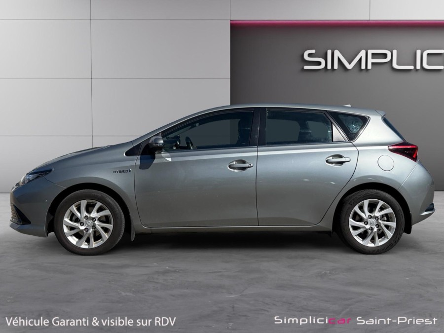 TOYOTA d'occasion AURIS HSD 136h Design de 2019 Lyon St Priest (69)﻿