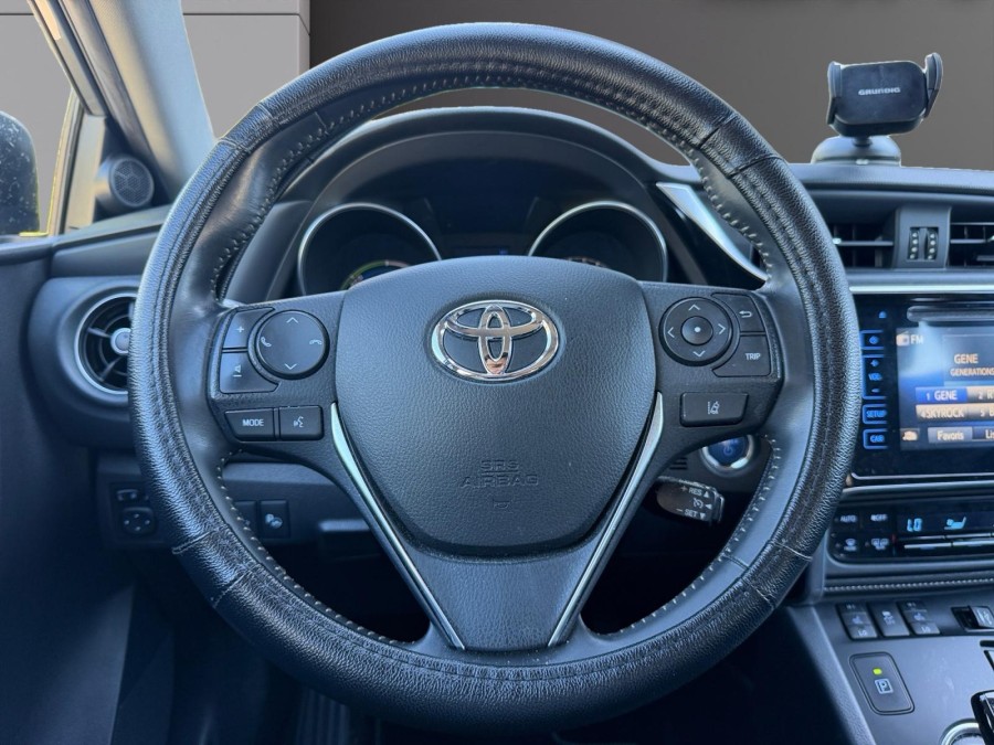 TOYOTA d'occasion AURIS HSD 136h Design de 2019 Lyon St Priest (69)﻿