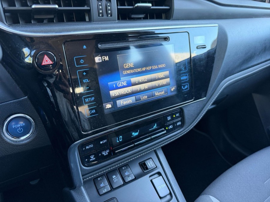 TOYOTA d'occasion AURIS HSD 136h Design de 2019 Lyon St Priest (69)﻿