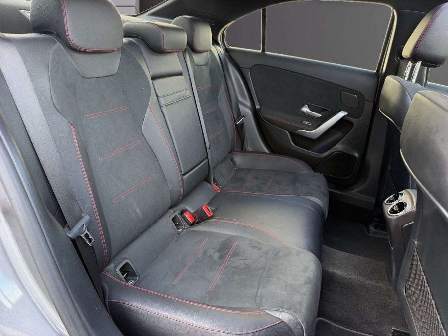 MERCEDES d'occasion CLASSE A 180 d 116ch AMG Line 7G-DCT de 2019 Lyon