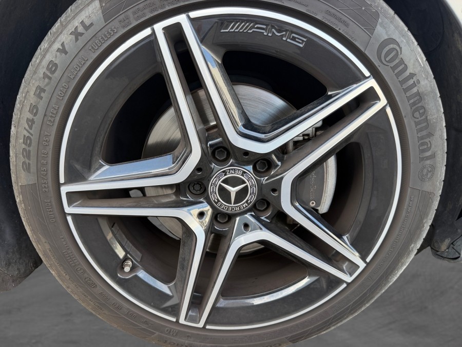 MERCEDES d'occasion CLASSE A 180 d 116ch AMG Line 7G-DCT de 2019 Lyon