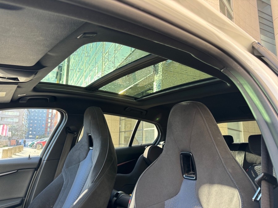 BMW d'occasion SERIE 1 118D PACK M BVA8 de 2021 Montreuil (93)﻿