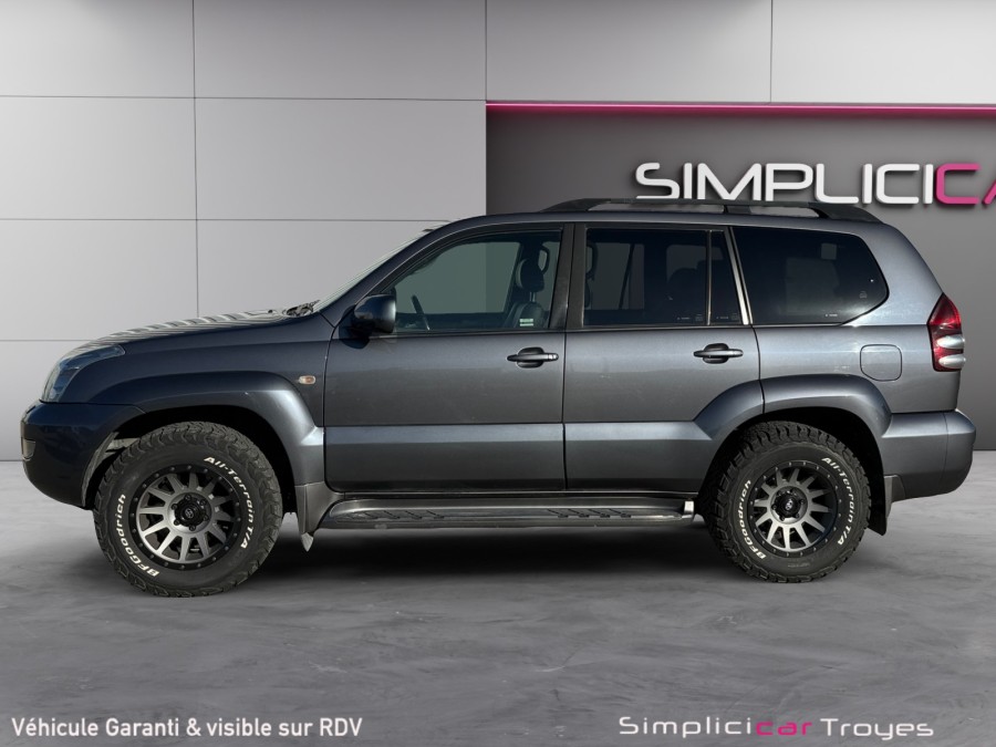 TOYOTA d'occasion LANDCRUISER 3 173 D4D VX AUTO de 2007 Troyes (10)﻿