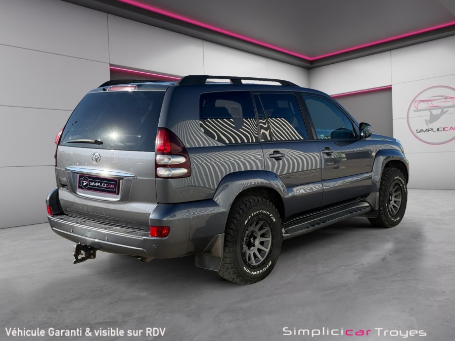 TOYOTA d'occasion LANDCRUISER 3 173 D4D VX AUTO de 2007 Troyes (10)﻿