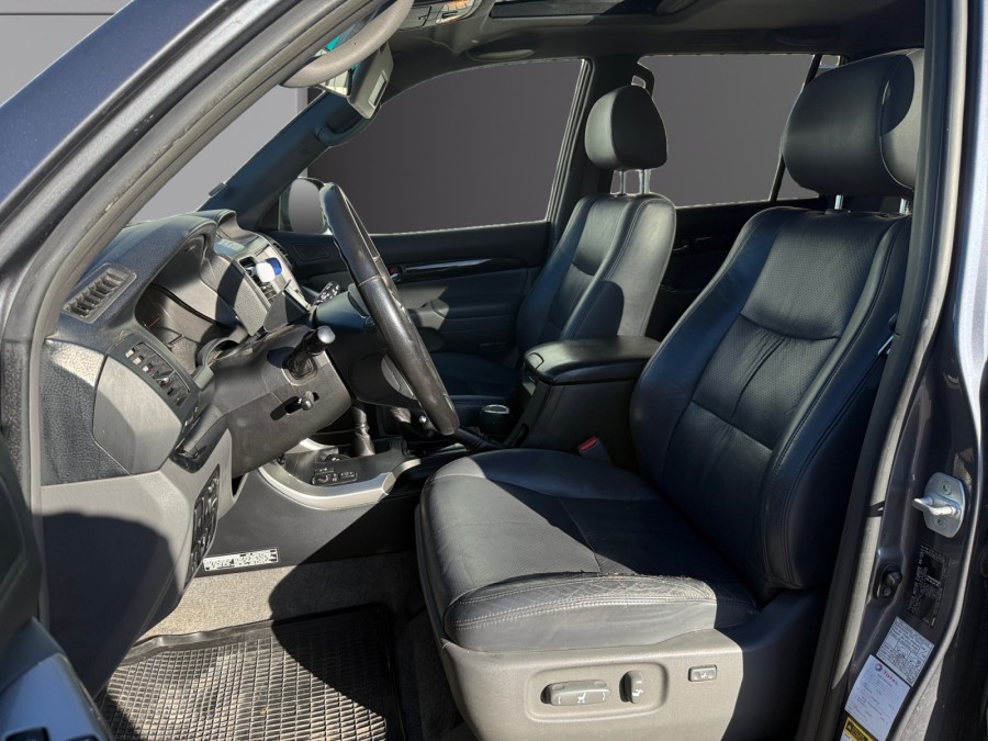 TOYOTA d'occasion LANDCRUISER 3 173 D4D VX AUTO de 2007 Troyes (10)﻿